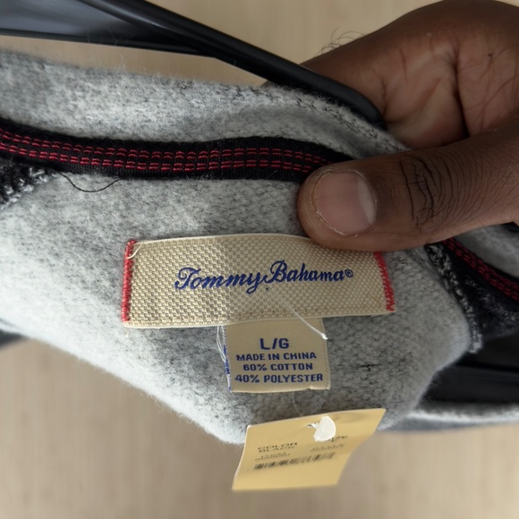 Tommy Bahama -size Large - Picture 6 of 6
